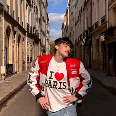 收听 ZEDNED、观看音乐视频、阅读小传、查看巡演日期等 ！