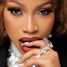 聆聽 Sheebah、觀看音樂影片、閱讀小傳、查看巡演日期等！