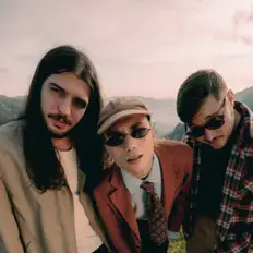 聆聽 43.Nove、觀看音樂影片、閱讀小傳、查看巡演日期等！