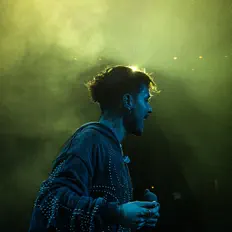 Posłuchaj wykonawcy MAXYM, obejrzyj teledyski, przeczytaj biografię, zobacz daty tras koncertowych i nie tylko!