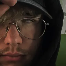 Ouve Demonick, vê vídeos de música, lê a biografia, vê as datas da digressão e muito mais!