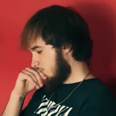 Poslechněte si interpreta O’Shean, sledujte hudební videa, přečtěte si životopis, podívejte se na data turné a další informace.