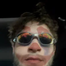 Nurseを聴いたり、ミュージックビデオを鑑賞したり、経歴やツアー日程などを確認したりしましょう！