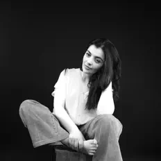 收听 Rache Cartagena、观看音乐视频、阅读小传、查看巡演日期等 ！