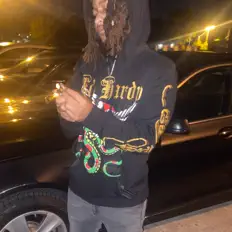 Kvng Romeを聴いたり、ミュージックビデオを鑑賞したり、経歴やツアー日程などを確認したりしましょう！