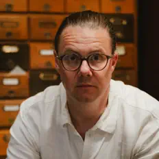 Escucha a Jonas Sjøvaag, mira vídeos musicales, lee la biografía, consulta fechas de giras y mucho más.