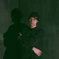 Dengarkan YSTA, tonton video musik, baca bio, lihat tanggal tur & lainnya!