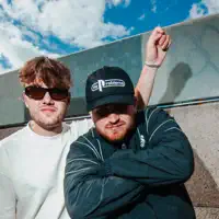Ascolta undefined, guarda video musicali, leggi la biografia, vedi le date del tour & altro!