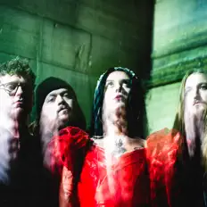 Ascolta KNIFE BRIDE, guarda video musicali, leggi la biografia, vedi le date del tour & altro!