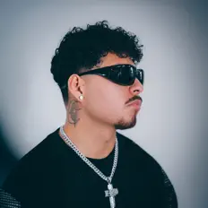 Dengarkan Ki Fer, tonton video musik, baca bio, lihat tanggal tur & lainnya!