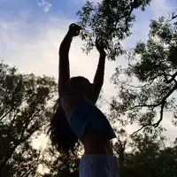 Hör dir undefined an, schau dir Musikvideos an, lies die Biografie, finde Tourdaten und mehr!