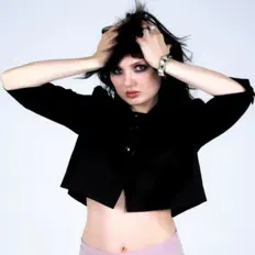 Hör dir Astrid Pierce an, schau dir Musikvideos an, lies die Biografie, finde Tourdaten und mehr!