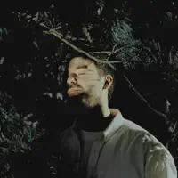 Ascolta undefined, guarda video musicali, leggi la biografia, vedi le date del tour & altro!