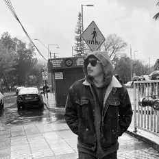 Écoutez ALCRISS, regardez des vidéoclips, lisez la biographie, consultez les dates de tournée et plus encore !