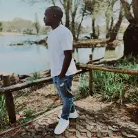 undefinedを聴いたり、ミュージックビデオを鑑賞したり、経歴やツアー日程などを確認したりしましょう！