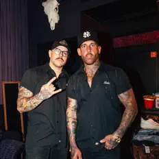 Escucha a Lakeview, mira videos musicales, lee su biografía, consulta las fechas de las gira y más.