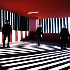 ASHRR dinle, müzik videolarını izle, biyografisini oku, tur tarihlerini ve daha fazlasını gör!