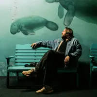 undefinedを聴いたり、ミュージックビデオを鑑賞したり、経歴やツアー日程などを確認したりしましょう！