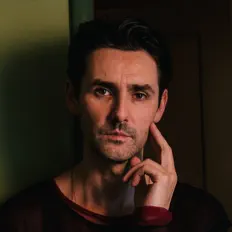 Zane Carneyを聴いたり、ミュージックビデオを鑑賞したり、経歴やツアー日程などを確認したりしましょう！