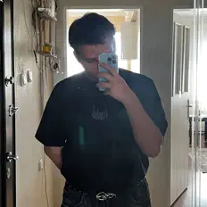 Doğuş E. K.を聴いたり、ミュージックビデオを鑑賞したり、経歴やツアー日程などを確認したりしましょう！