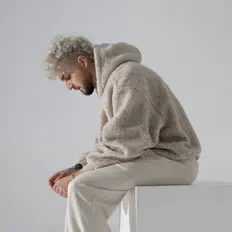 Arne을(를) 듣고, 뮤직 비디오를 보고, 약력을 읽고, 투어 일정 등을 확인하세요!