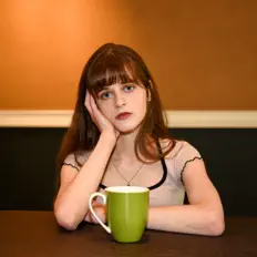 Savannahを聴いたり、ミュージックビデオを鑑賞したり、経歴やツアー日程などを確認したりしましょう！