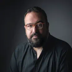 Vangelis Machairasを聴いたり、ミュージックビデオを鑑賞したり、経歴やツアー日程などを確認したりしましょう！