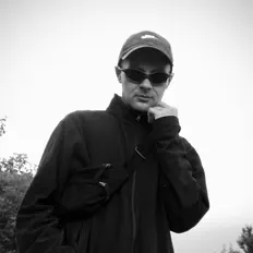 Poslechněte si interpreta DYKTOR, sledujte hudební videa, přečtěte si životopis, podívejte se na data turné a další informace.