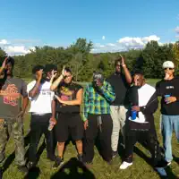 Hör dir undefined an, schau dir Musikvideos an, lies die Biografie, finde Tourdaten und mehr!