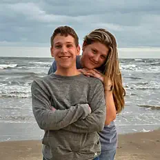 收听 Alex Belser、观看音乐视频、阅读小传、查看巡演日期等 ！