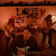 Love Street: песни, клипы, биография, даты выступлений и многое другое.