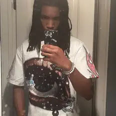 聆聽 Ftw_maree、觀看音樂影片、閱讀小傳、查看巡演日期等！