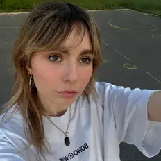 Posłuchaj wykonawcy Mitty, obejrzyj teledyski, przeczytaj biografię, zobacz daty tras koncertowych i nie tylko!