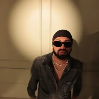 Listen to Harry Grover, watch music videos, read bio, see tour dates & more!