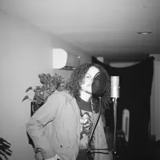 Escucha a andrés ian, mira vídeos musicales, lee la biografía, consulta fechas de giras y mucho más.