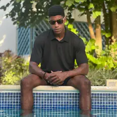 Écoutez Zay Legend, regardez des vidéoclips, lisez la biographie, consultez les dates de tournée et plus encore !