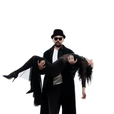 Adam을(를) 듣고, 뮤직 비디오를 보고, 약력을 읽고, 투어 일정 등을 확인하세요!