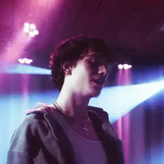 Listen to Jeunes Rêveurs, watch music videos, read bio, see tour dates & more!