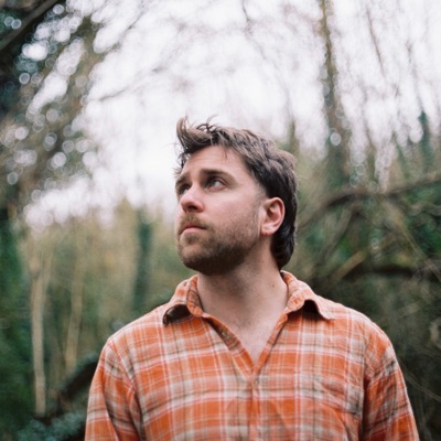 Listen to Seánie Bermingham, watch music videos, read bio, see tour dates & more!