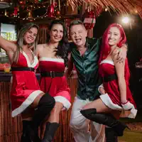 聆聽 undefined、觀看音樂影片、閱讀小傳、查看巡演日期等！