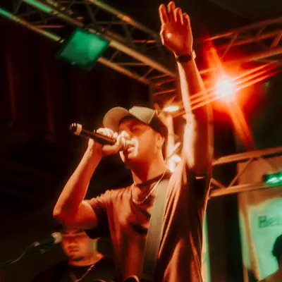 Listen to Sidney Spencer, watch music videos, read bio, see tour dates & more!