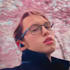 Lukas Lazinkaを聴いたり、ミュージックビデオを鑑賞したり、経歴やツアー日程などを確認したりしましょう！