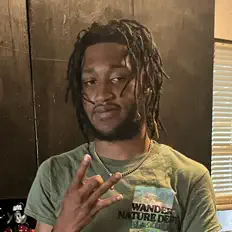 Posłuchaj wykonawcy Dhee Santana, obejrzyj teledyski, przeczytaj biografię, zobacz daty tras koncertowych i nie tylko!