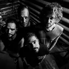 Ακούστε περιεχόμενο από Köter, παρακολουθήστε μουσικά βίντεο, διαβάστε το βιογραφικό, δείτε ημερομηνίες περιοδείας, και πολλά ακόμη!