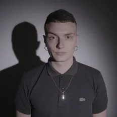 Kanovaを聴いたり、ミュージックビデオを鑑賞したり、経歴やツアー日程などを確認したりしましょう！