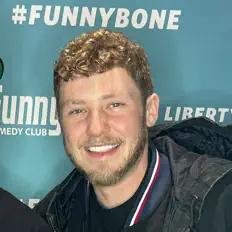 Chase Price dinle, müzik videolarını izle, biyografisini oku, tur tarihlerini ve daha fazlasını gör!