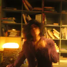 收听 MIRA VIGONTE、观看音乐视频、阅读小传、查看巡演日期等 ！