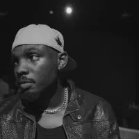 Ascolta undefined, guarda video musicali, leggi la biografia, vedi le date del tour & altro!