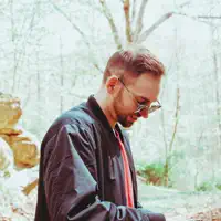 Hör dir undefined an, schau dir Musikvideos an, lies die Biografie, finde Tourdaten und mehr!