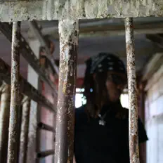Ouça Kage!, assista a videoclipes, leia a biografia, veja as datas das turnês e mais!